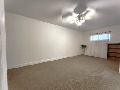 8831 Rutherford Ln, Houston, TX 77088 - photo 7