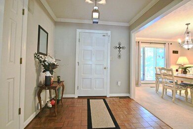 10 Foyer