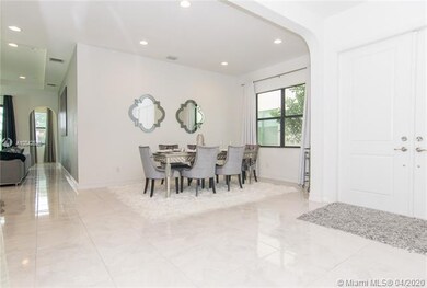 Entrance / Dining Area