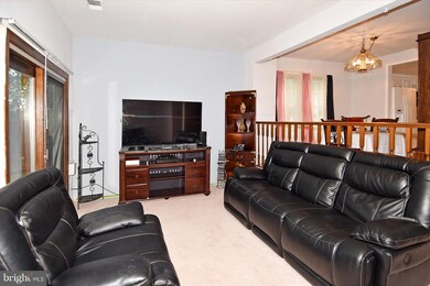 9019 Bonham Cir, Manassas, VA 20110 - photo 4