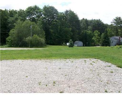 Yard/Garden. Front yard