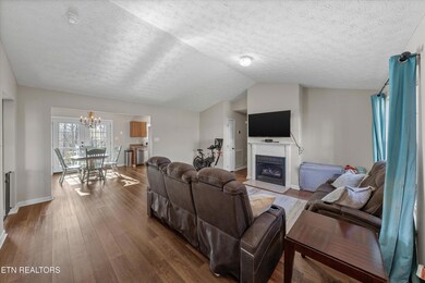 06-8244 Oak Terrace Ln02
