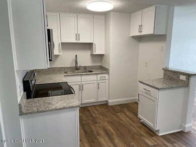 944 Poinsetta St. kitchen 2