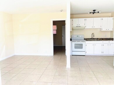 1029 S D St unit 2, Lake Worth, FL 33460 - photo 4
