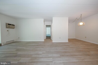 Haverford Hill Condominium unit J44, Havertown, PA 19083 - photo 6