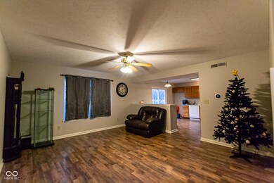 63 Grassyway Ct, Whiteland, IN 46184 - photo 6