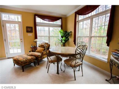 Den/Family/Great Room - From the kitchen, come int