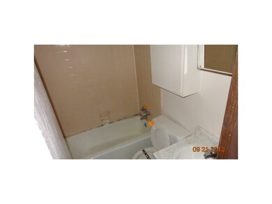 1225 Lathrop St, Lansing, MI 48912 - photo 3