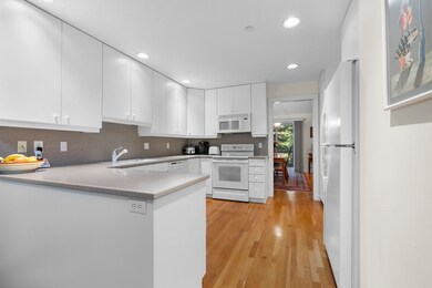 1302 Magnolia Dr, Wayland, MA 01778 - photo 2