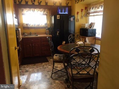 2401 N Cuthbert Dr, Lindenwold, NJ 08021 - photo 5