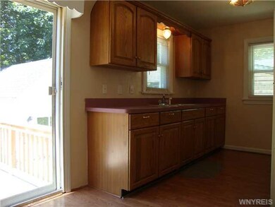 Kitchen Pretty Oak Cupboards