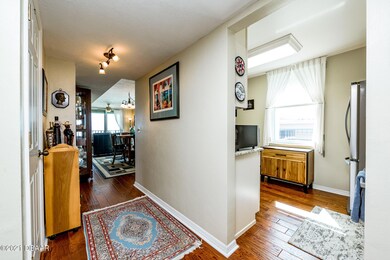 Entry to Kitchen and hall