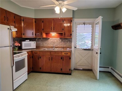 35 N 3rd St unit 2nd Floor, Emmaus, PA 18049 - photo 7