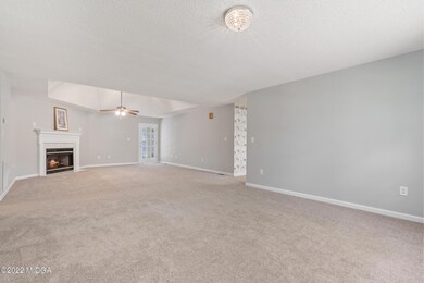 112 Farwell St-05860