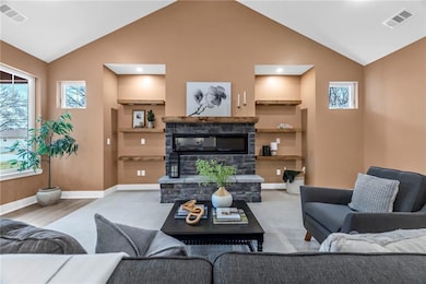 920 N 14th St, Leavenworth, KS 66048 - photo 5