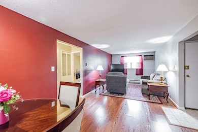 1241 Elm St unit 2B, West Springfield, MA 01089 - photo 3