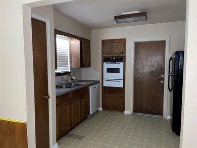 2215 Winter Bay Ln, Houston, TX 77088 - photo 3