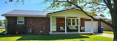 904 S Robin St, Princeton, IN 47670 - photo 2