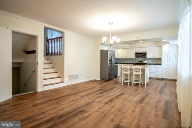 809 Beaverbank Cir, Towson, MD 21286 - photo 2