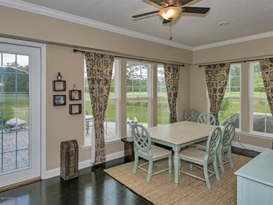 008_Breakfast Room