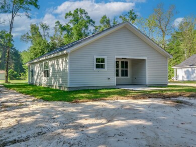 52 Crestwood Dr, Crawfordville, FL 32327 - photo 4