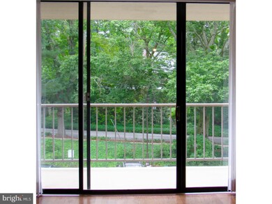 Strath Haven Condominiums unit 822, Swarthmore, PA 19081 - photo 3