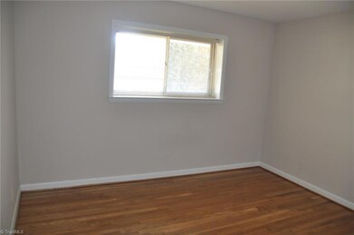 1608 W Northwest Blvd unit L, Winston Salem, NC 27104 - photo 5