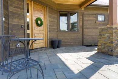 19290 Eaton Ln, Bend, OR 97702 - photo 2