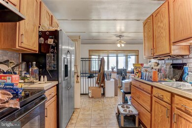 5107 Tyburn Ct, Temple Hills, MD 20748 - photo 4