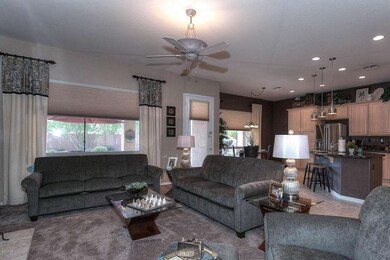 Family Room_Kitchen