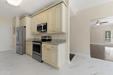 011 (3)