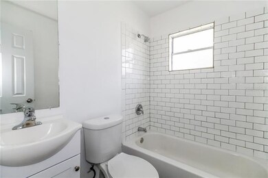 125 Pine Island Dr, Winter Haven, FL 33881 - photo 7