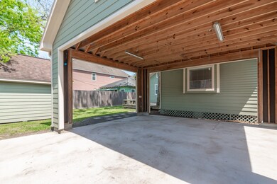 1531 Harvard St, Houston, TX 77008 - photo 7