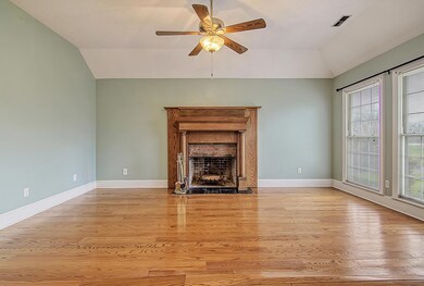 CREM_1629 S Live Oak Dr Interiors_013