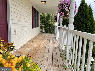 100 Peggy Ct, Bunker Hill, WV 25413 - photo 4