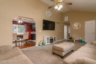 1613 Summit View Dr, Holts Summit-09