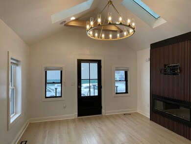 607 W Olive St, Bloomington, IL 61701 - photo 7