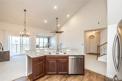 Grantie Countertops, vaulted ceilings, bright and