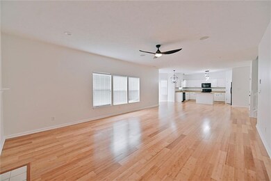 2704 Monarchy Ln, Greenwood, IN 46143 - photo 5