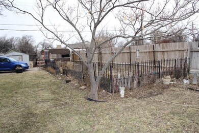 903 S Madison St, Hugoton, KS 67951 - photo 4