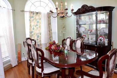 4-DINING ROOM 2