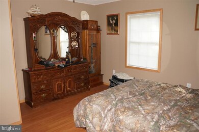 103 Wesley Chapel Ln, Cross Junction, VA 22625 - photo 6