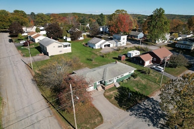 10 Nash St, Lewiston, ME 04240 - photo 4