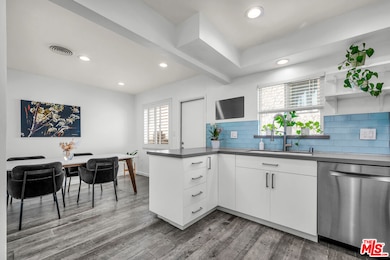 14238 Dickens St unit 4, Sherman Oaks, CA 91423 - photo 4