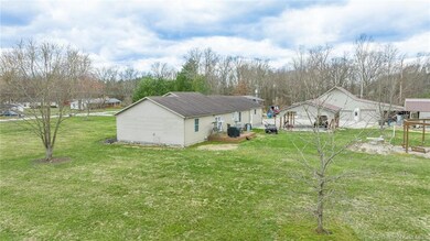 547 E Booe Rd, Austin, IN 47102 - photo 6