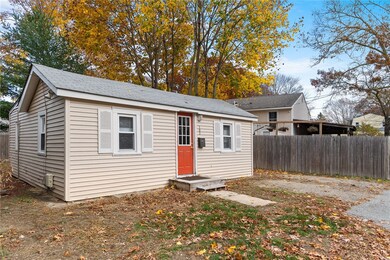 103 Bend St, Warwick, RI 02889 - photo 3