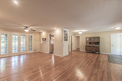 711 Briarwood Blvd, Arlington, TX 76013 - photo 4