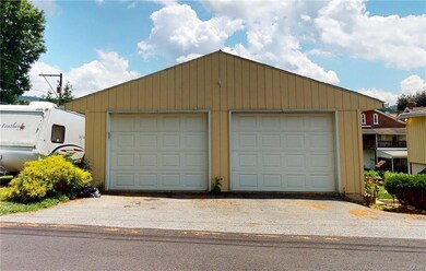 238 Long St, Emmaus, PA 18049 - photo 3