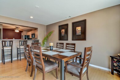 009_Dining Room