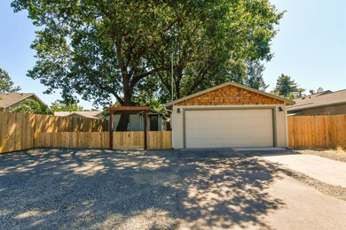 25 SW Grant St, Grants Pass, OR 97526 - photo 4